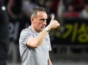 U8国际-今晨体能课后；亚特兰大伤情更新备战荷甲；赛场秩序良好；球探报告显示潜力的简单介绍