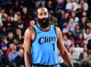 U8-关于哈登在塞尔维亚队比赛中比分优势明显，逆转引发热议！的信息